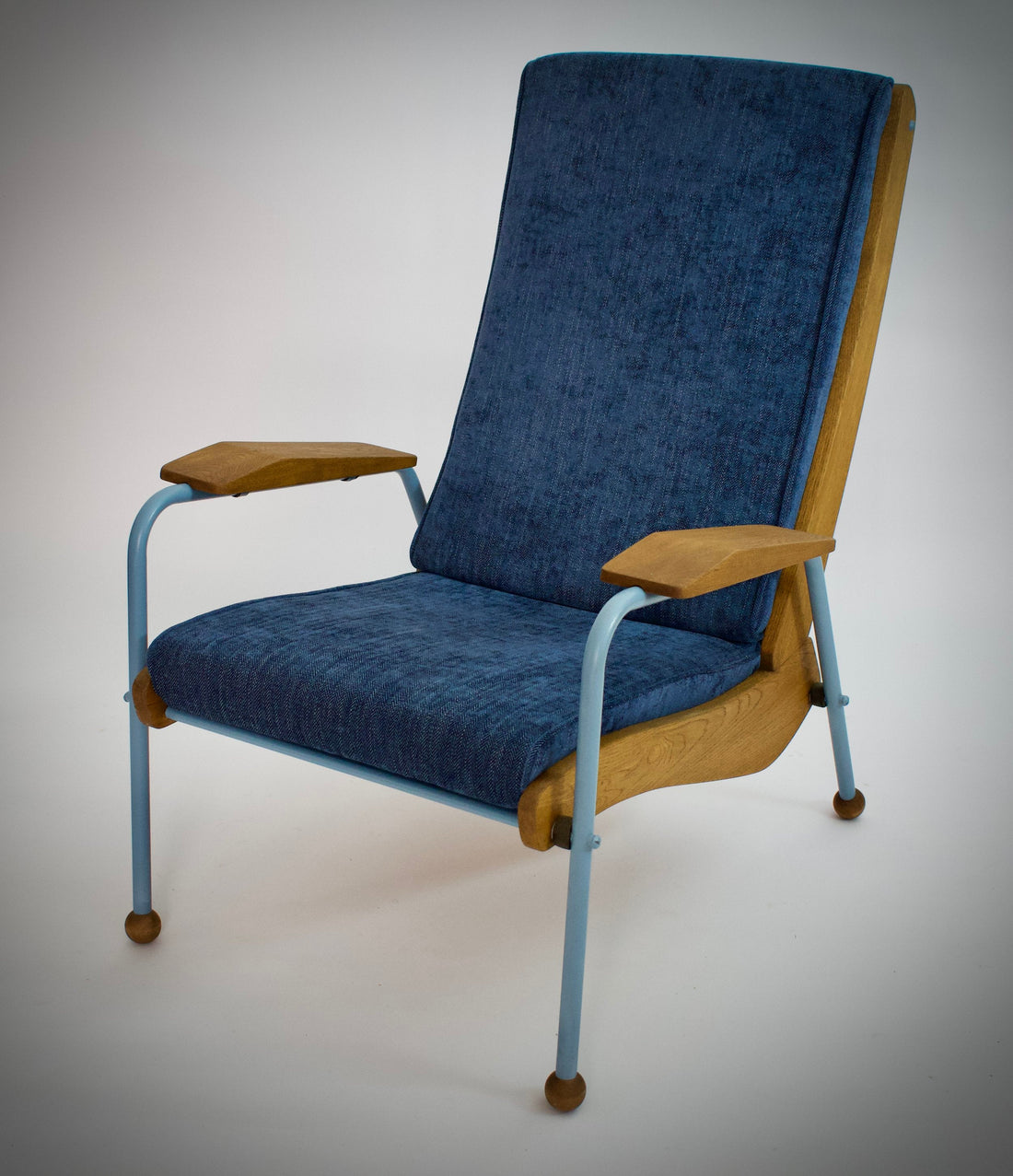 A Passion For Designing Tubular Furniture